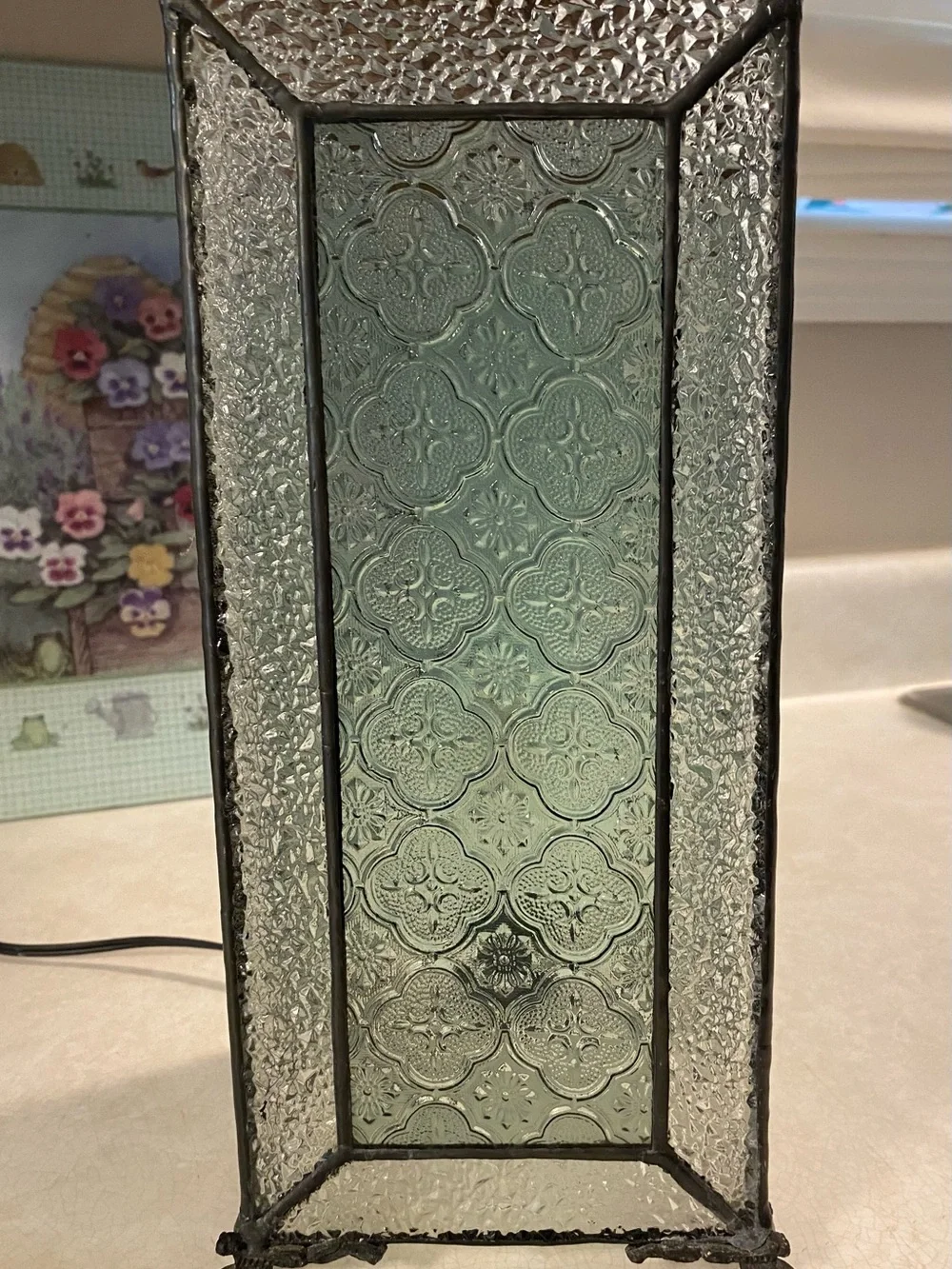 Exquisite Footed Ambiance Lamp